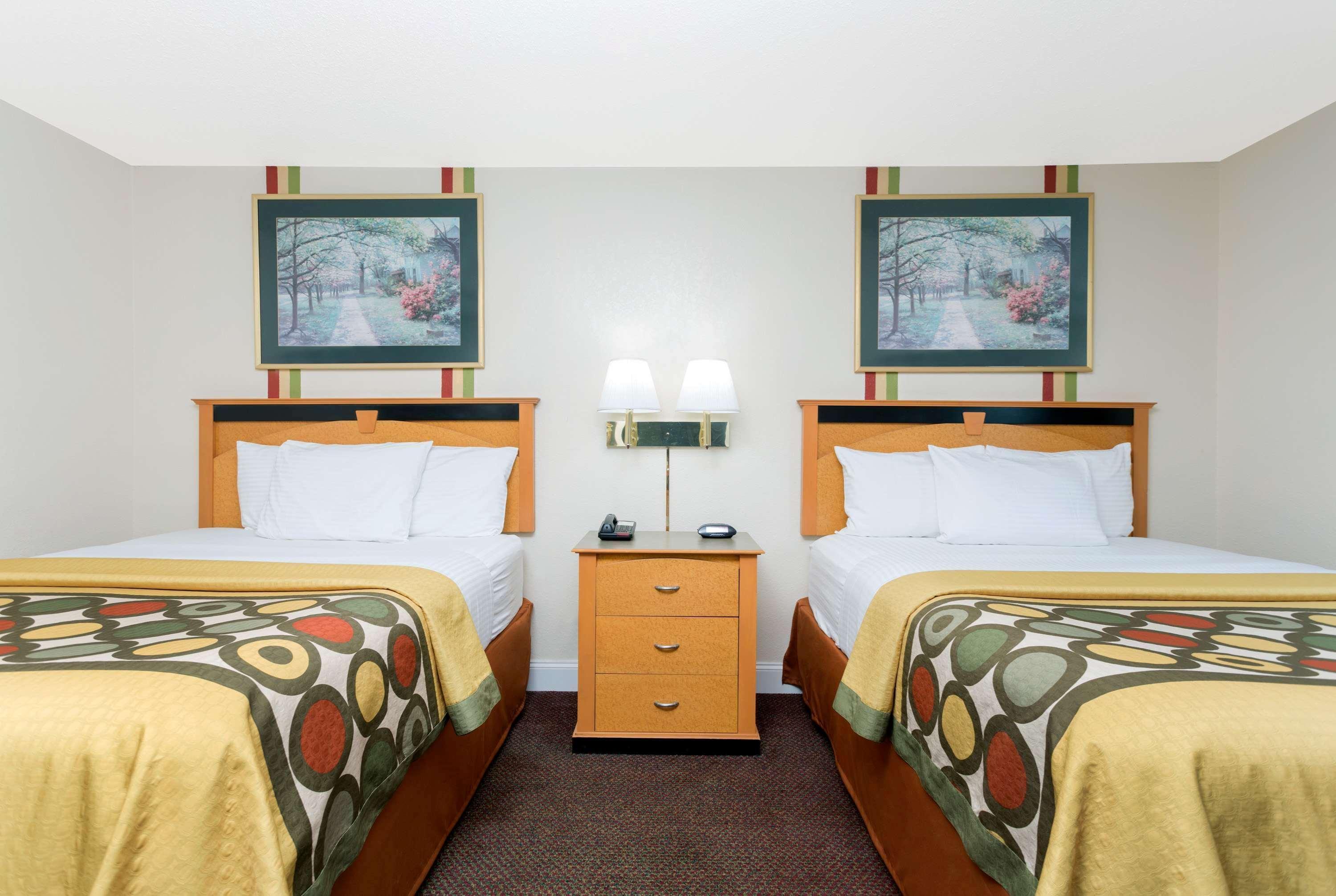 Super 8 By Wyndham Anderson/Clemson Area Motel Luaran gambar