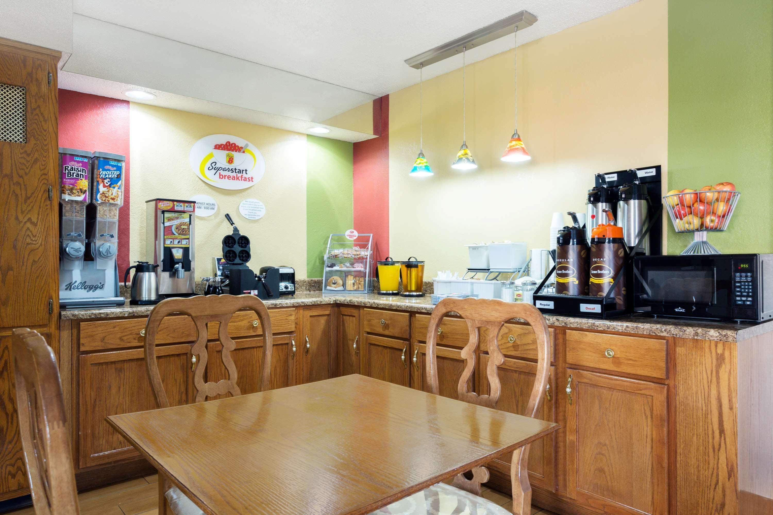 Super 8 By Wyndham Anderson/Clemson Area Motel Luaran gambar